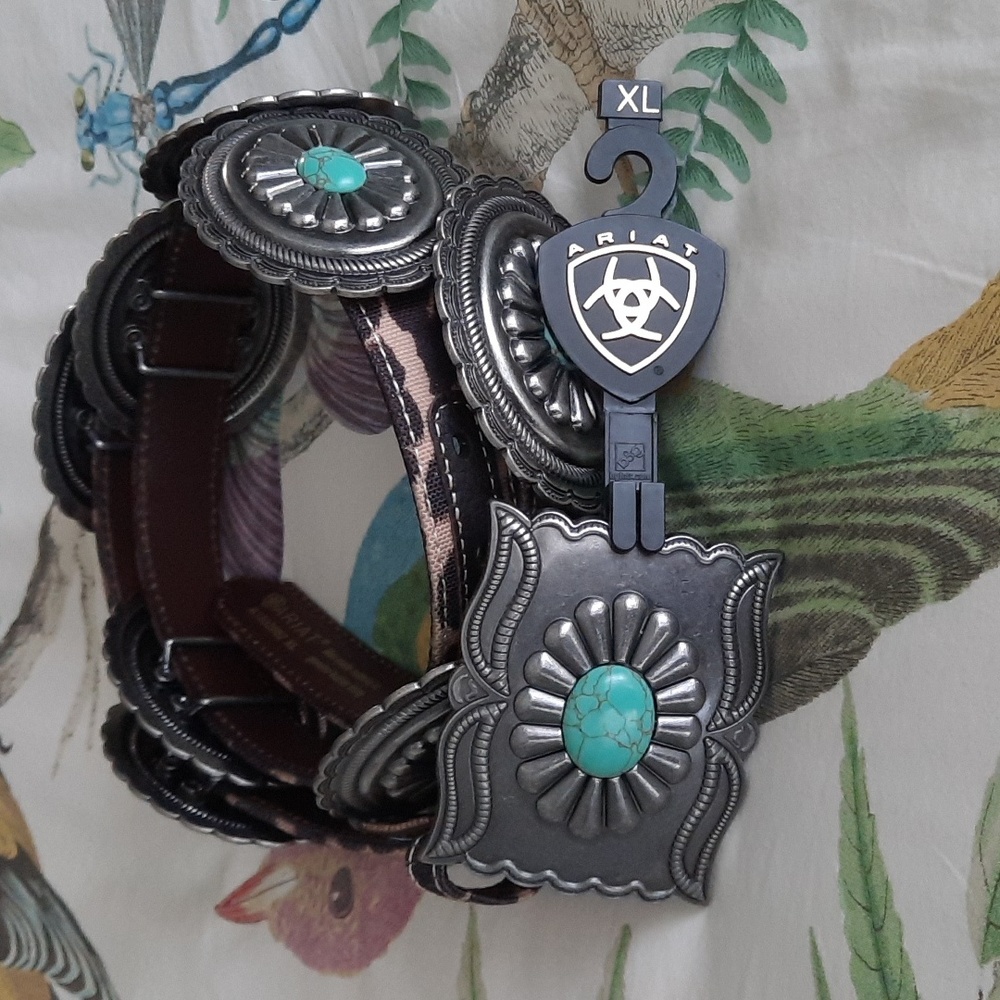 Ariat belt